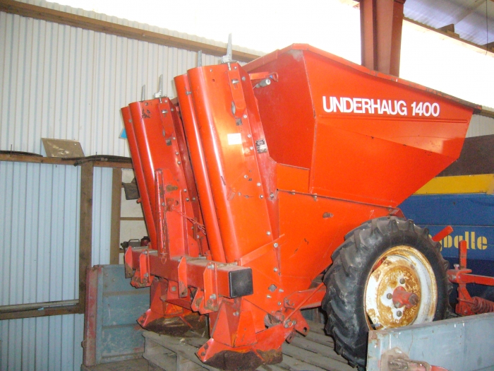 3196 Kverneland Underhaug UN potato planter 2 row