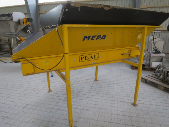 4420 Tong Peal feeding bunker