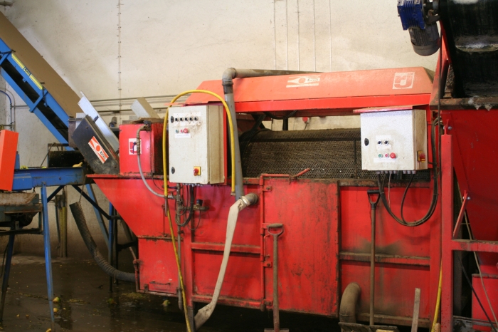 3045 EKKO potato washing barrel 