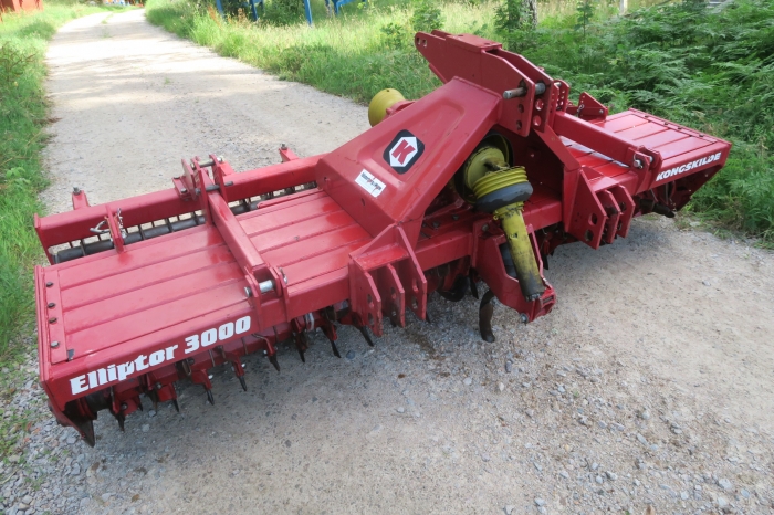 4674 Kongskilde Elliptor rotary cultivator with pressure roller