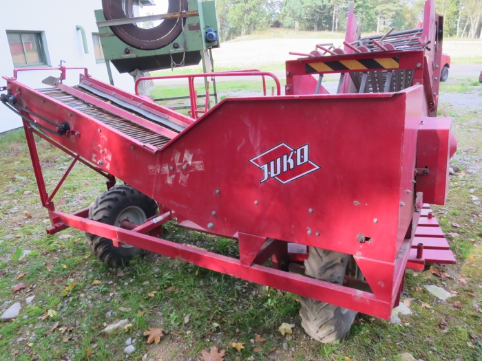4698 Juko midi potato harvester