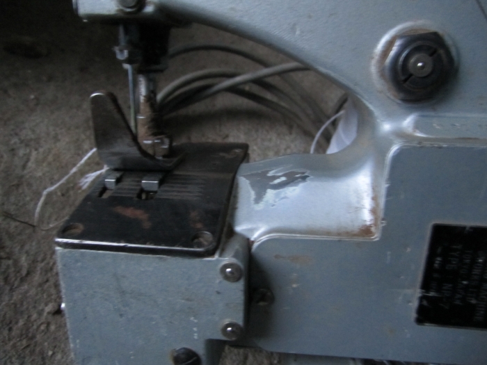 3191 NEWLONG sewing machine hand model with hanger