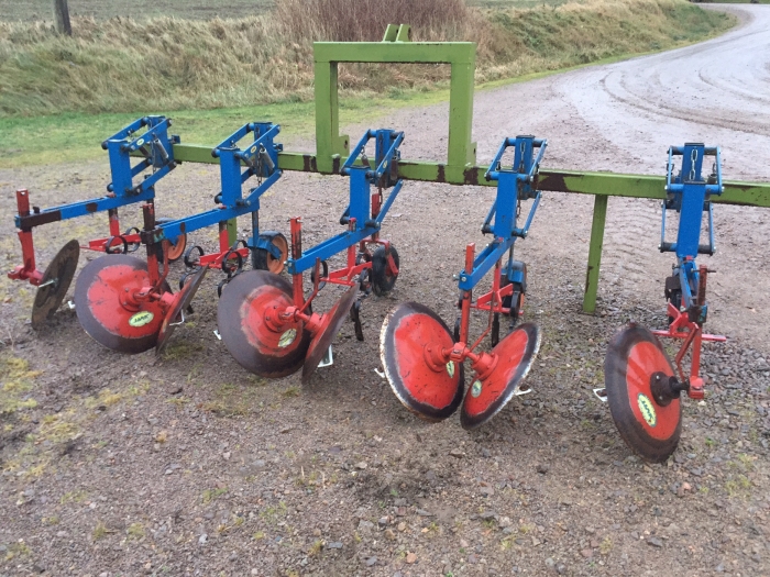 4726 Baselier disc ridger 4 row