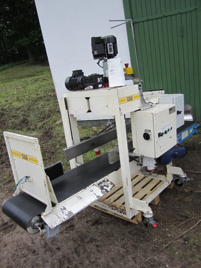 3251 EMVE sewing line for paper bags in new condition