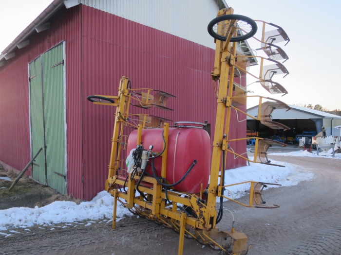 4938 JT Moteska spraying systems row crop sprayer