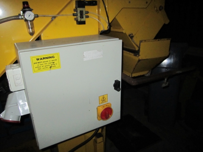 3270 TONG PEAL automatic weigher good condition