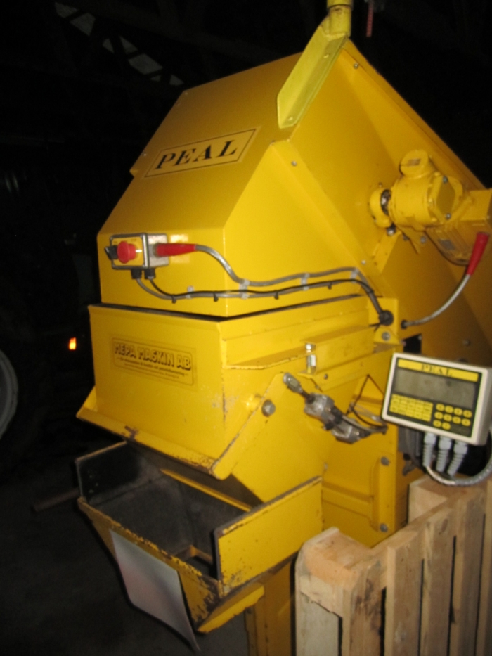 3270 TONG PEAL automatic weigher good condition