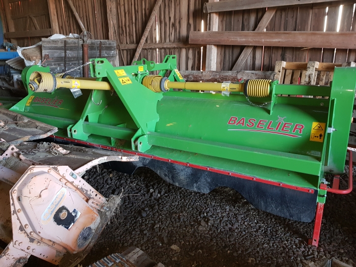 5132 Baselier haulm topper 4 LKB370 ha