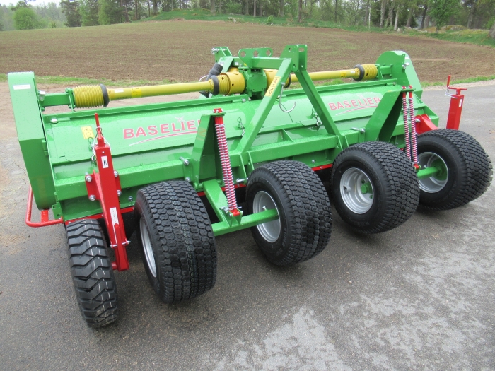 5154 Baselier 4LKB320 4x75 haulm topper