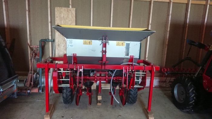5203 Grimme FA200 front fertilizer unit