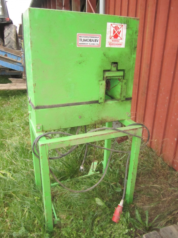 3313 TOMOBA brussel sprouts harvester stationary
