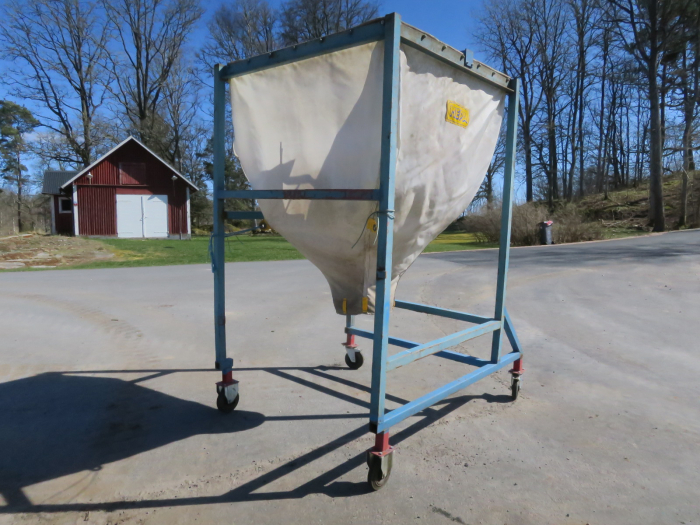 5367 Storage bunker potato 1600x1600 mm