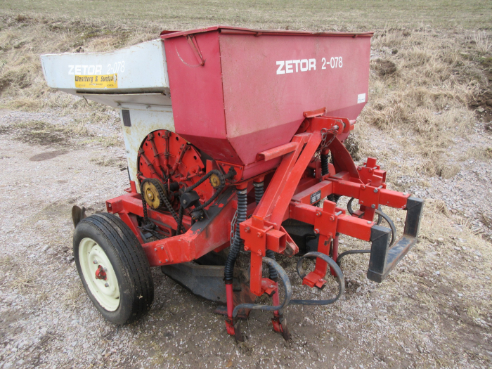 5396 Agrozet SA2 potato planter