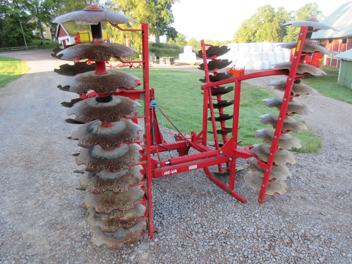 5442 HE-VA cultivator