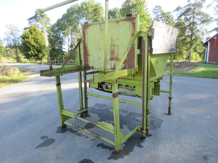 5529 Skals hopper with box turner