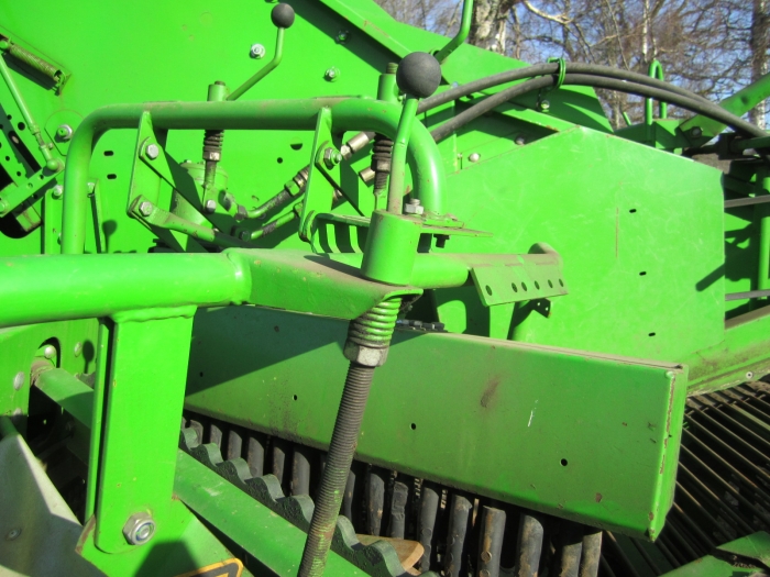 3355 Wühlmaus 1033 potato harvester with screen grader