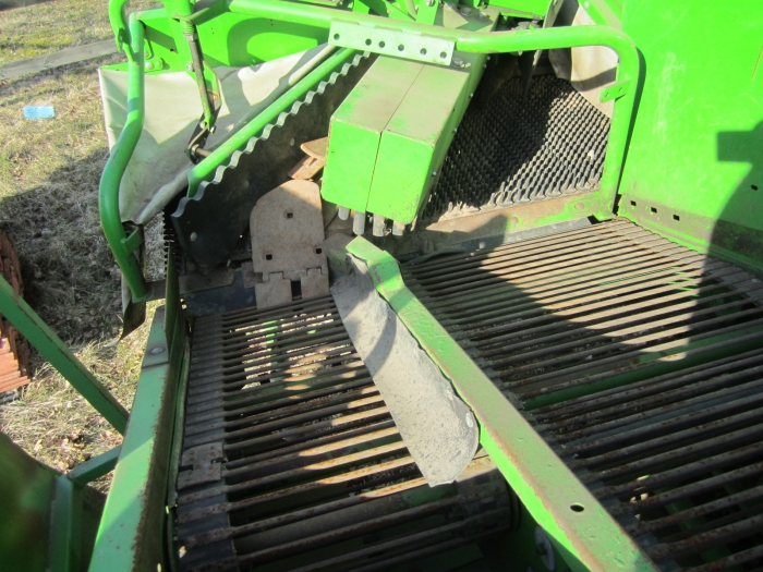 3355 Wühlmaus 1033 potato harvester with screen grader