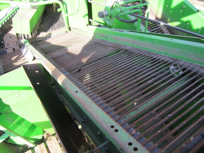 3355 Wühlmaus 1033 potato harvester with screen grader