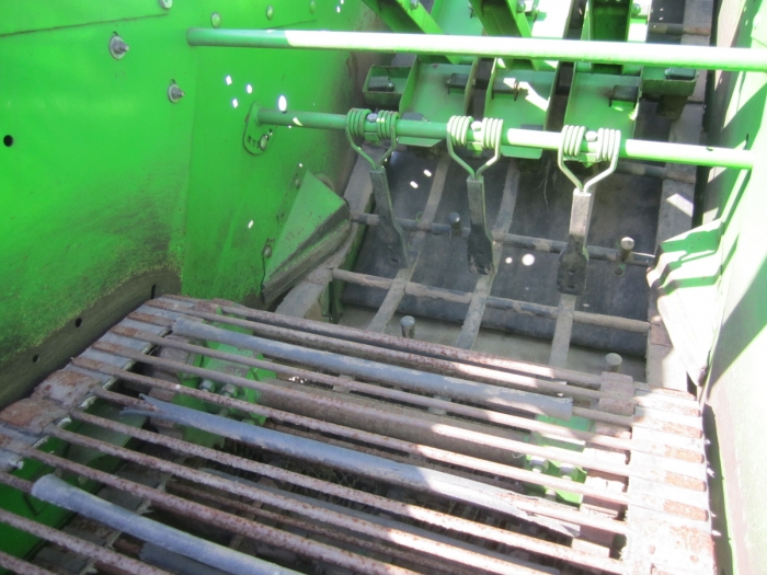 3355 Wühlmaus 1033 potato harvester with screen grader