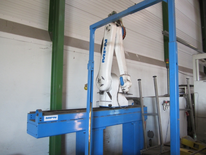 3359 MPN Robot palletising for bags or boxes