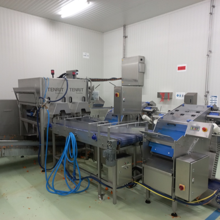5966 Tenrit plus C16 carrot peeling line with top and tail