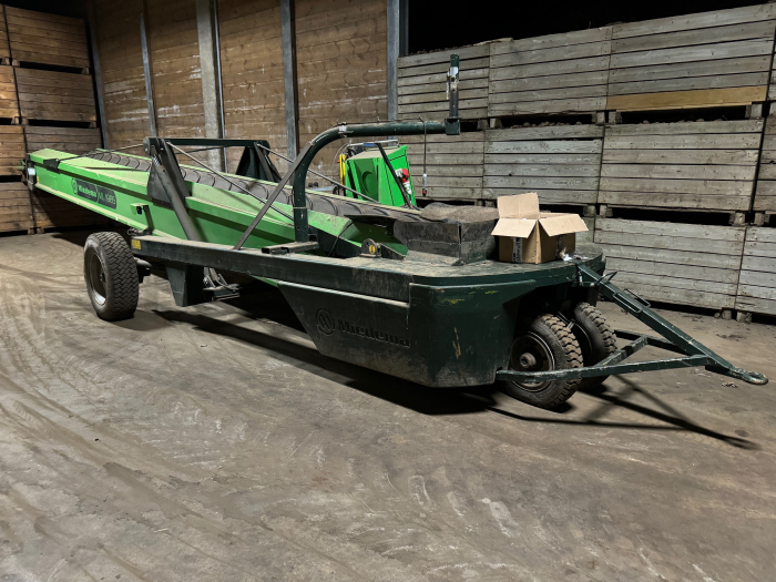 6062 Miedema ML1985 store loader 