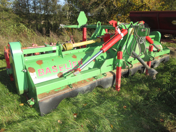 6220 Baselier haulm topper 6x75 cm Hydraulic folding