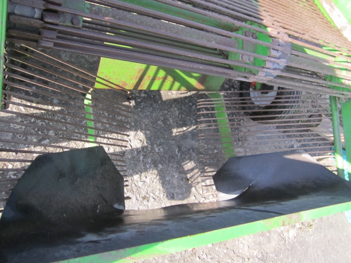 3431 Wühlmaus onion Windrower