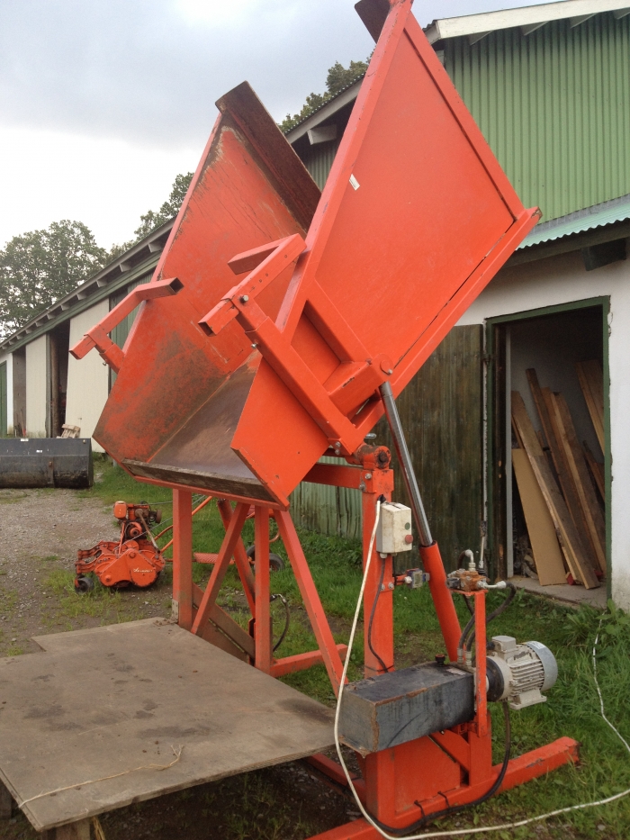 3436 EKKO box turner el-hydraulic 135 cm wide