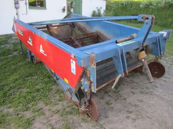 3437 Asa-Lift onion windrower WR150 year 2006