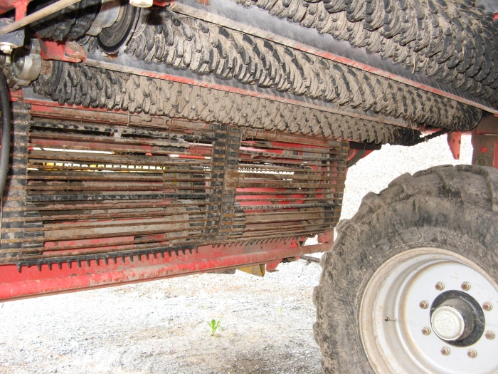 3454 Grimme GZ1700 2 row red beet harvester etc
