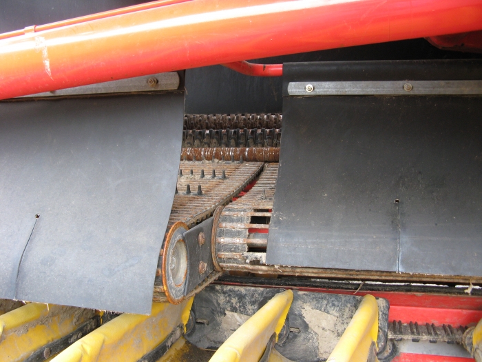 3454 Grimme GZ1700 2 row red beet harvester etc
