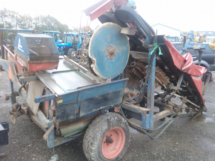 3507 Asa-Lift leek harvester 1 row with bunker