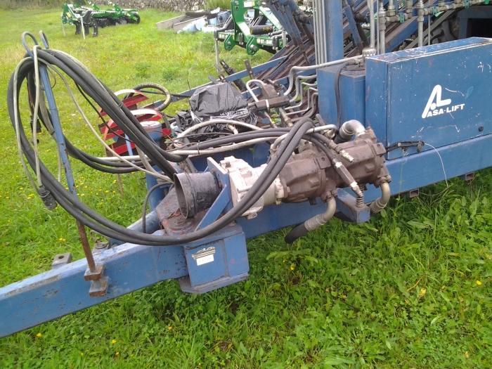 3508 Asa-Lift carrot harvester 3 row for industry carrots with elevator