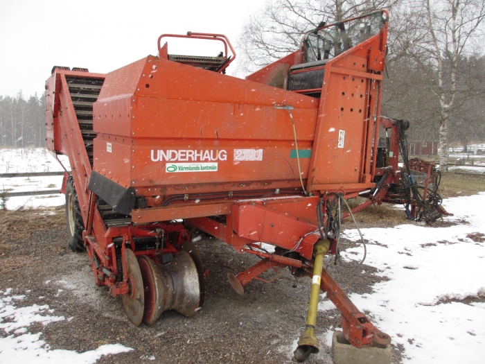 3541 Kverneland UN 2100 potatisupptagare m tank