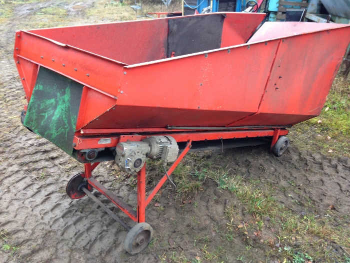 3689 EKKO Feeding conveyor bunker