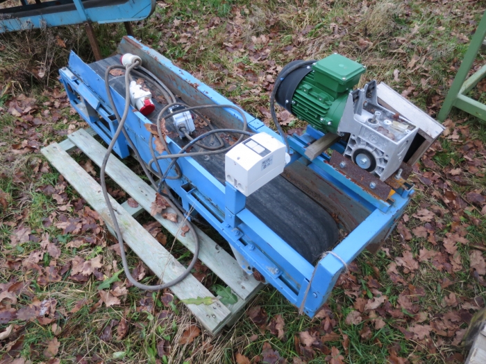 3924 EMVE conveyor 1500x250 mm