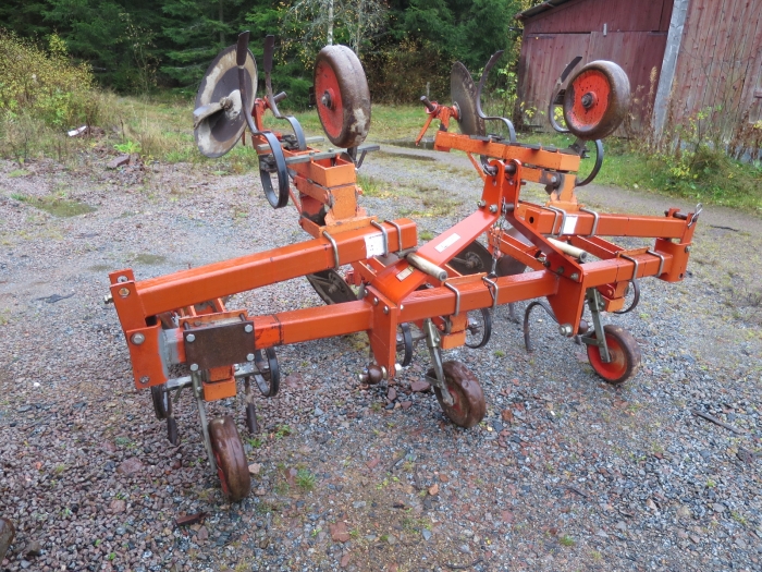 3964 Checchi & Magli disc ridger 4 row