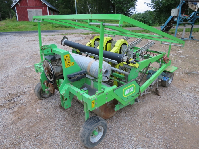 3974 Hortus transplanter 3 row