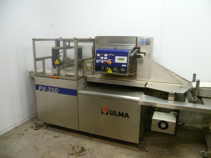 4091 ULMA PW 350 flow packing machine