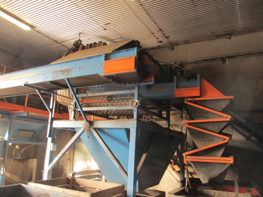 4111 EMVE washing line with screen grader etc