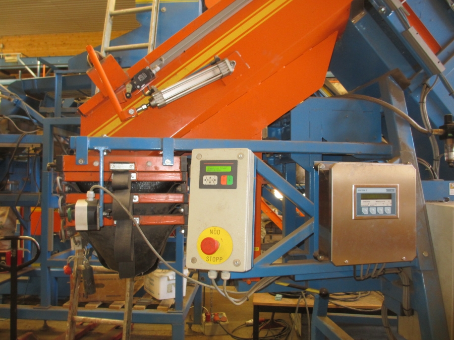 4114 EMVE packaging line for paper bags 