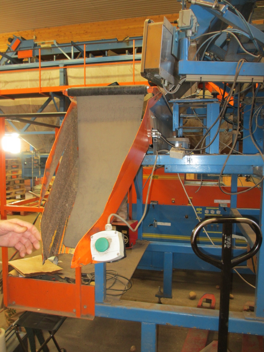 4114 EMVE packaging line for paper bags 
