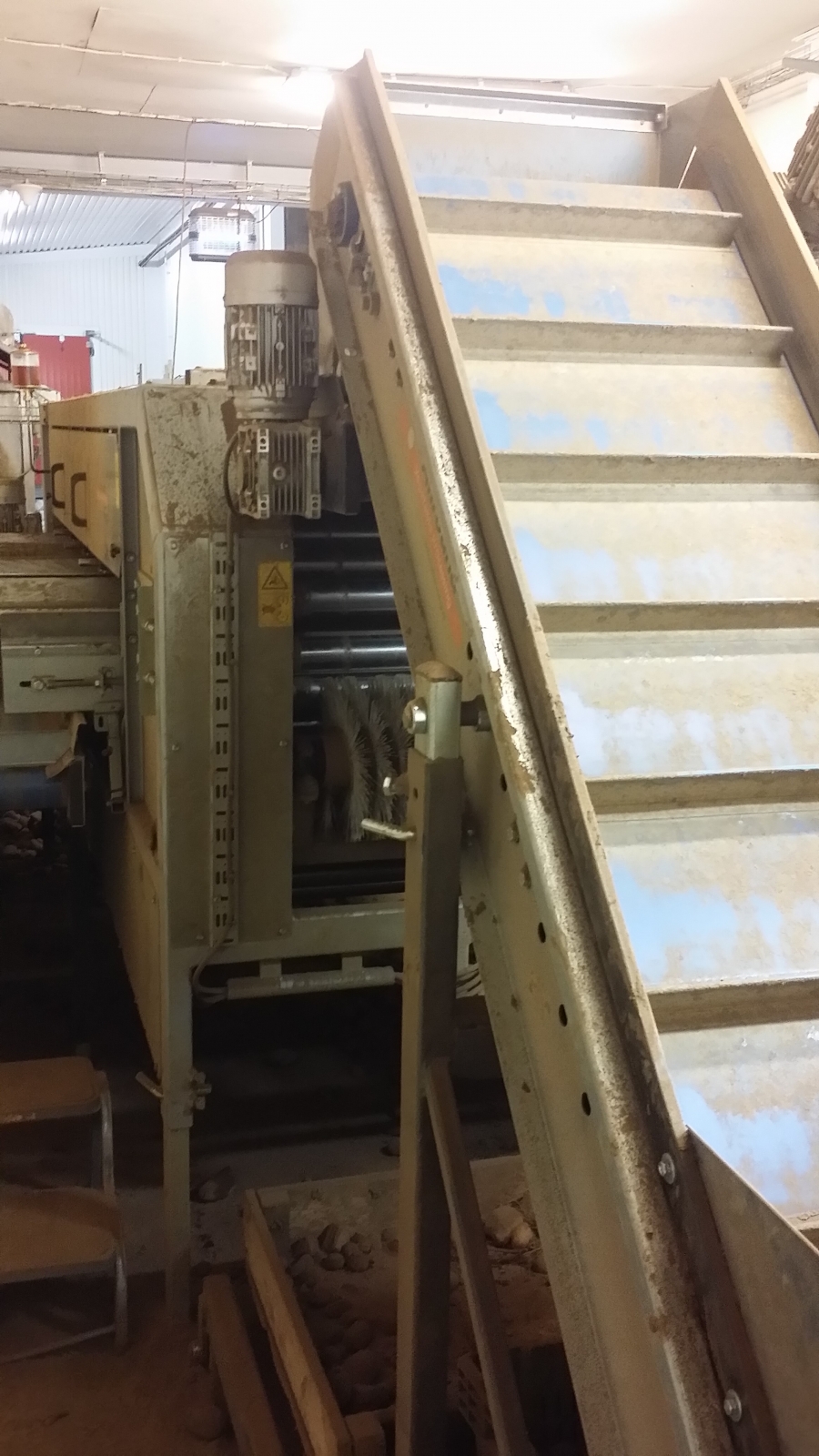 4122 Allround roller grader