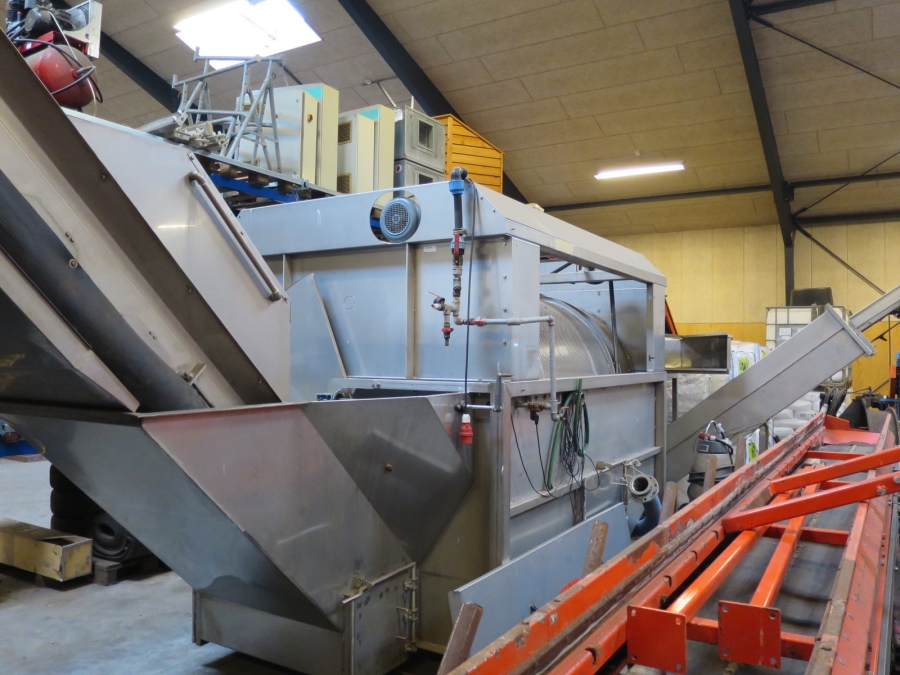 4126 EKKO potato washing machine with destoner