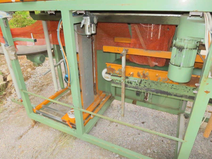 4132 Sorma net bagger with Fischbein Stitcher
