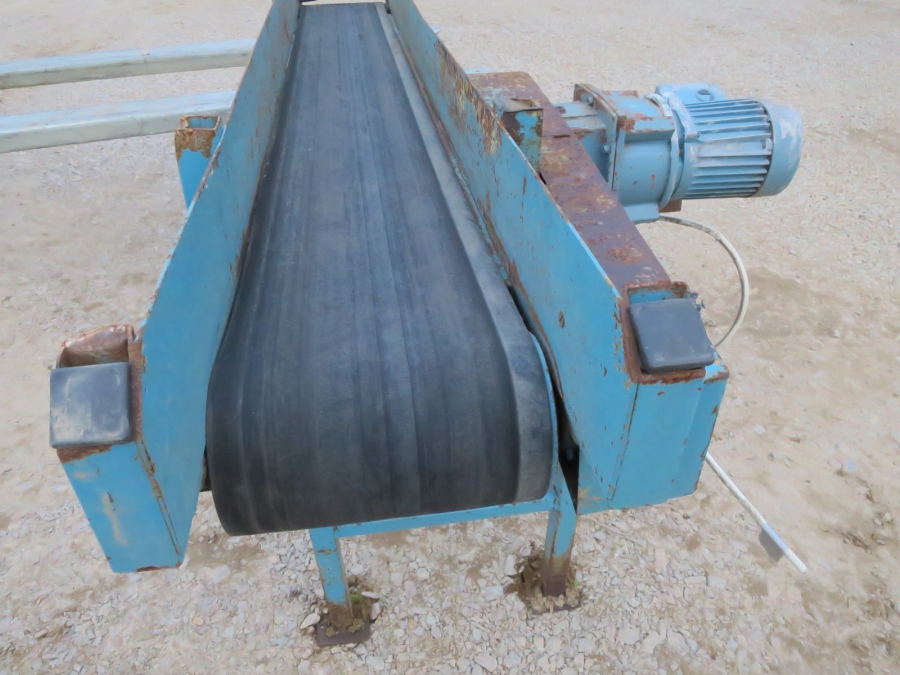 4142 EMVE conveyor 1900x250 mm 