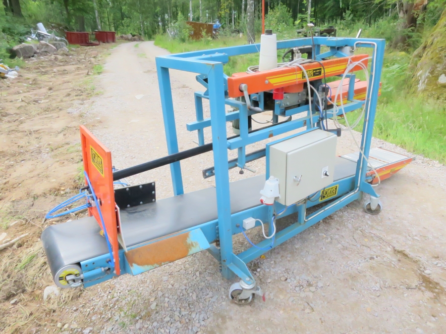 4145 EMVE stitching line with Newlong stitcher