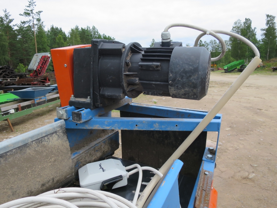 4146 EMVE conveyor 2200x350 mm