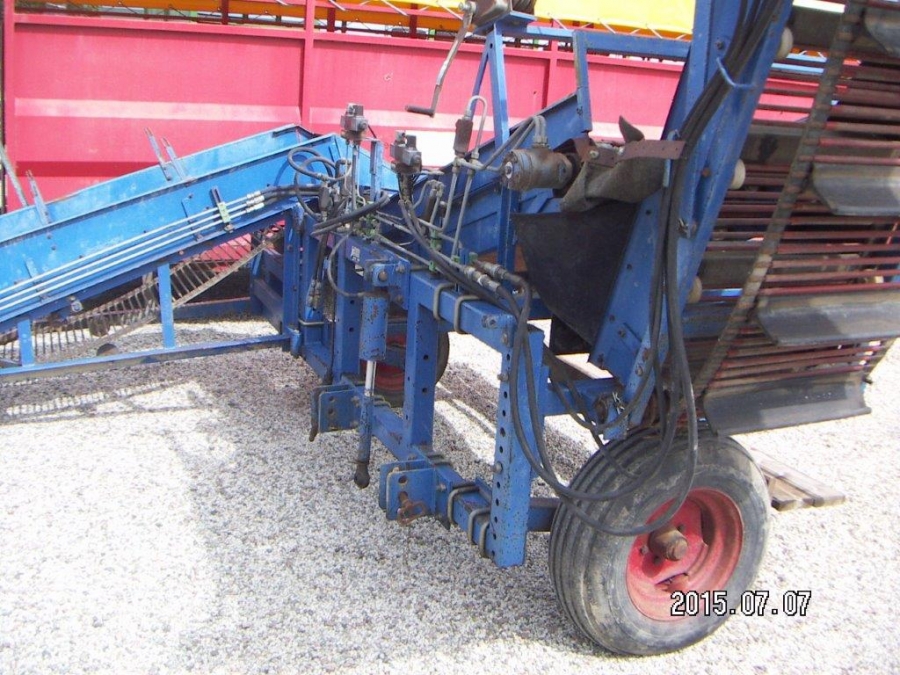 4151 Asa-Lift onion loader with elevator